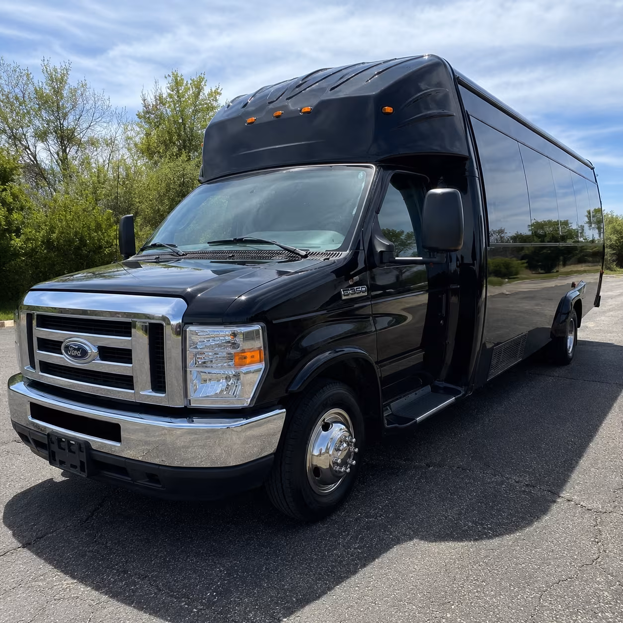 Aliso Viejo Birthday, Sweet 16, & Quinceañera Party Bus Rentals
