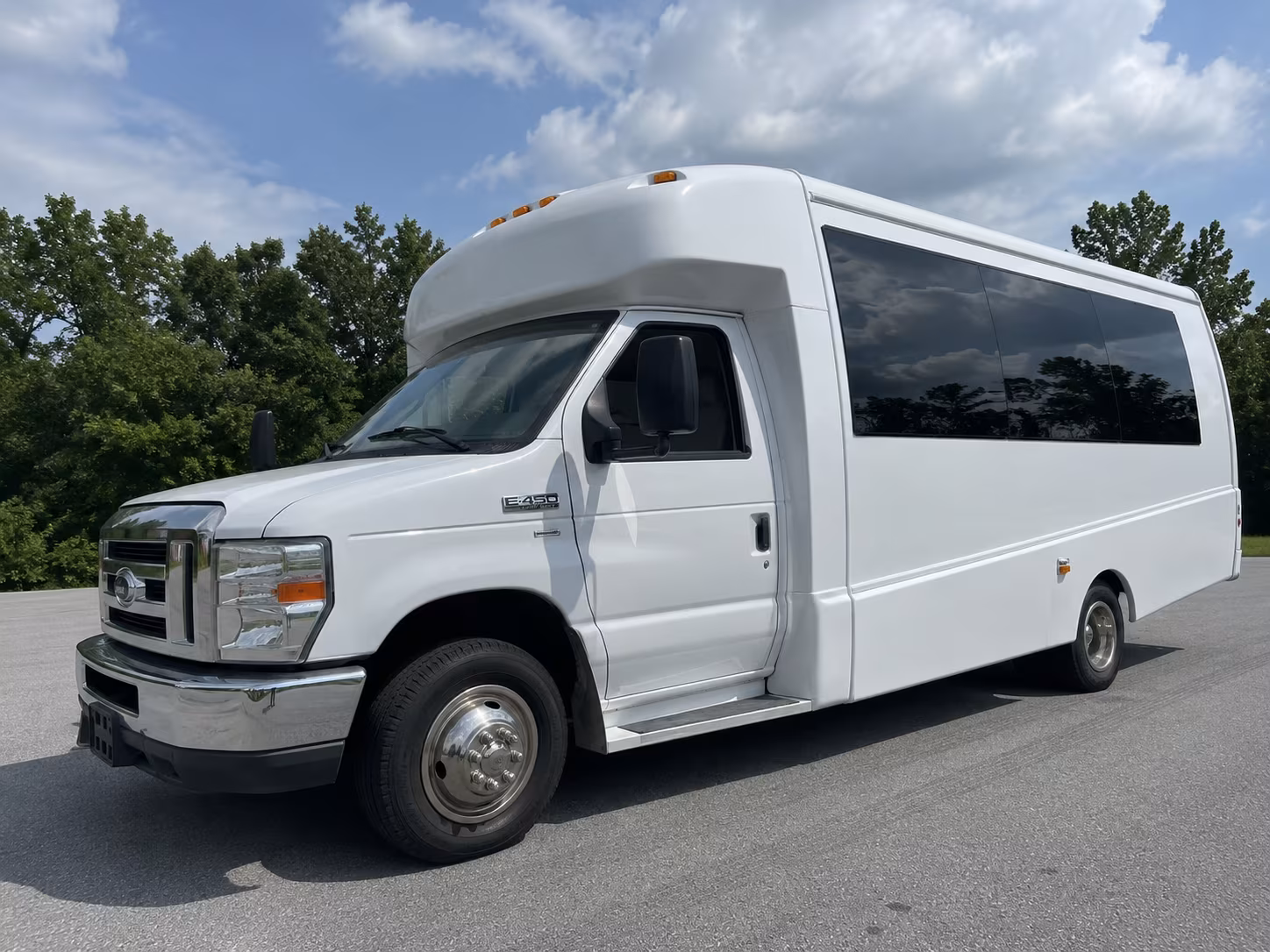 Costa Mesa Birthday, Sweet 16, & Quinceañera Party Bus Rentals