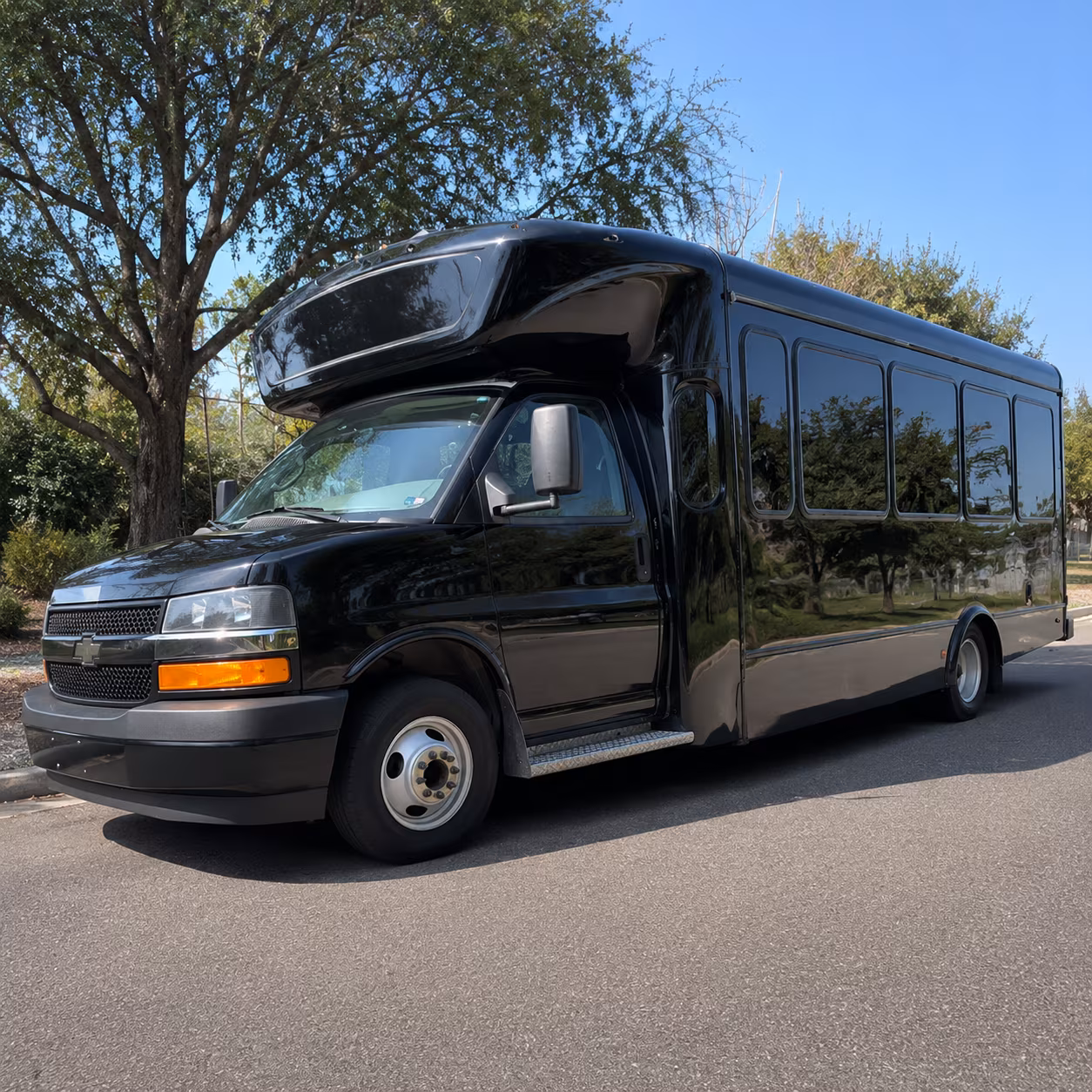 Lake Forest Birthday, Sweet 16, & Quinceañera Party Bus Rentals