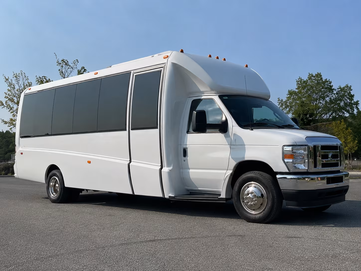 Newport Beach Winery Tour & Pub Crawl Transportation